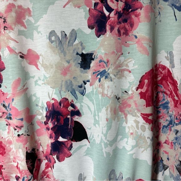 NWT Sew in Love Floral Print Women's Top with Black Sheer Lace Back Size Small - Picture 9 of 9